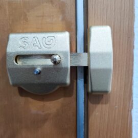 Instalación cerrojo sag alta seguridad