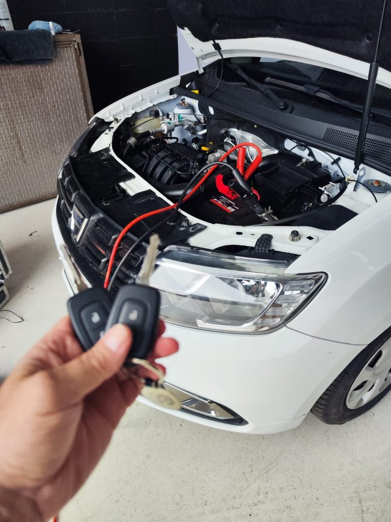 Copia de llave con mando de Dacia